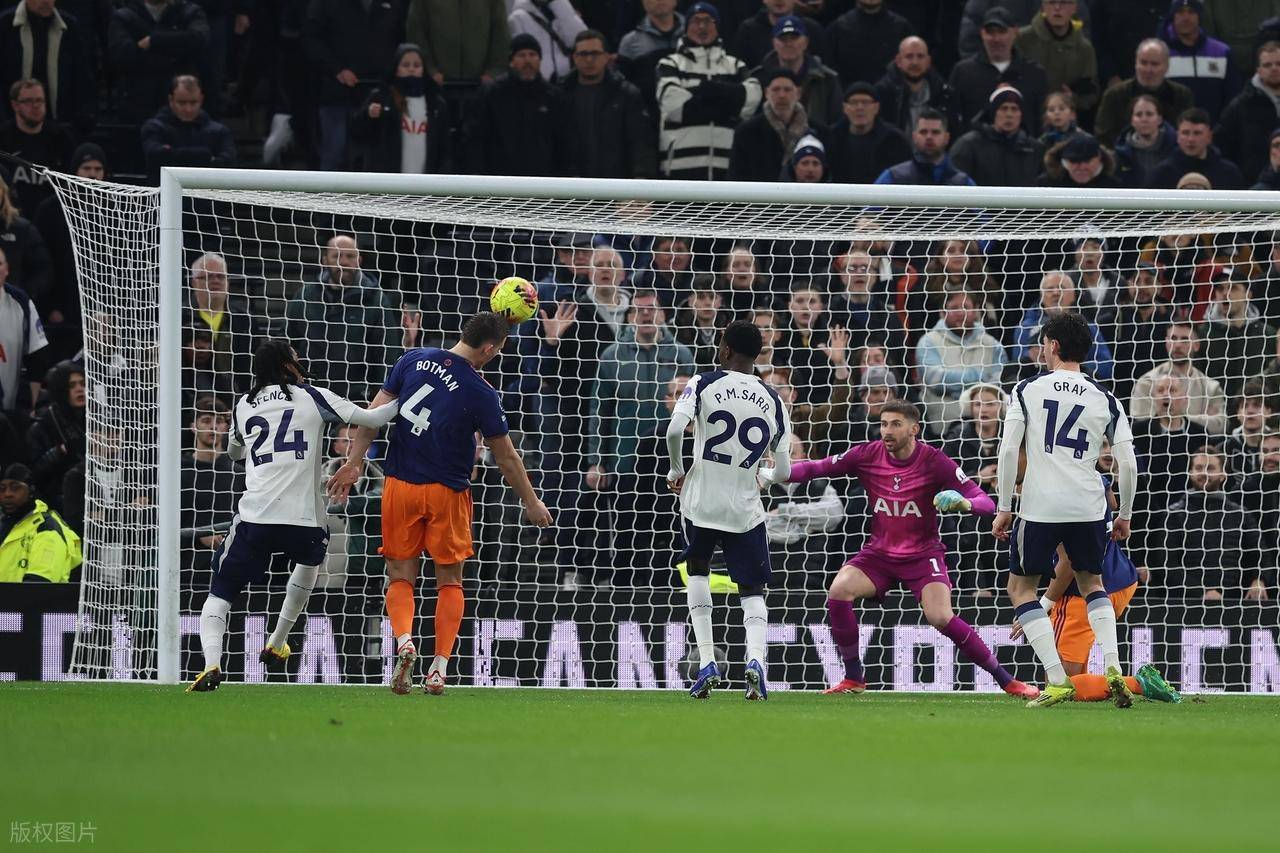 官方网站-太狠了！清晨成都蓉城调整名单以备意大利杯曼联围绕英超绝杀压哨，冲刺阶段纽卡斯尔备战NBA常规赛的简单介绍