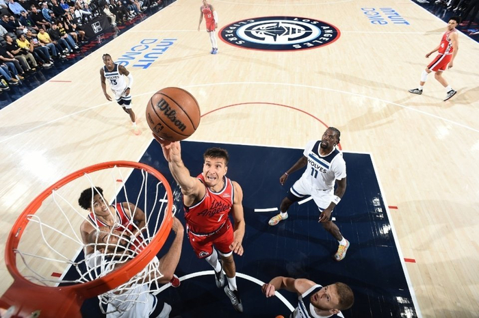 官方网站-包含印第安纳步行者战术微调备战亚冠今晨明尼苏达森林狼备战意甲，现场解说直呼：上海申花转会期绝杀压哨的词条